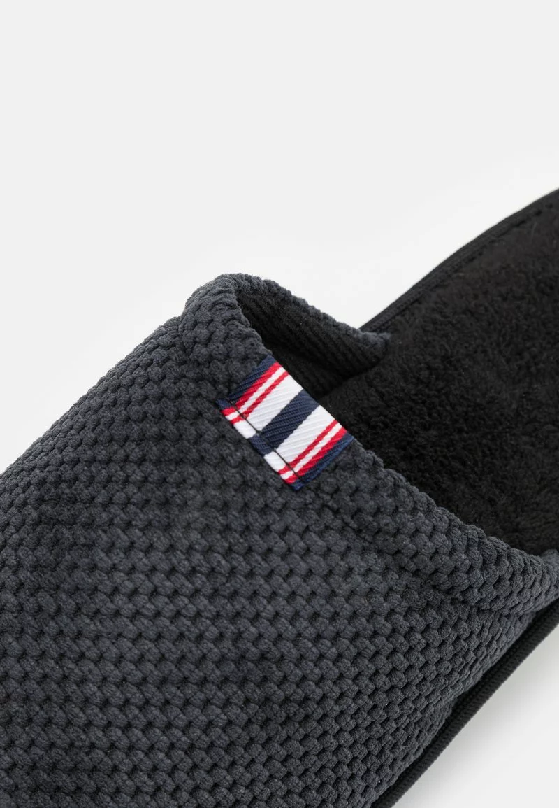 Pier One Uomo Pantofole - Black 8 Pier One Uomo Pantofole - Black - immagine 6