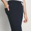 Pier One Uomo Pantaloni Sportivi - Dark Blue 12 Pier One Uomo Pantaloni Sportivi - Dark Blue -Offerta Economica Pier One 04e5700440b843a0b923adb3d47659b9