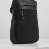 Pier One Uomo Borsa A Tracolla - Black 12 Pier One Uomo Borsa A Tracolla - Black -Offerta Economica Pier One 0745ab326c6f4681b1f4dd737f4d5a6f