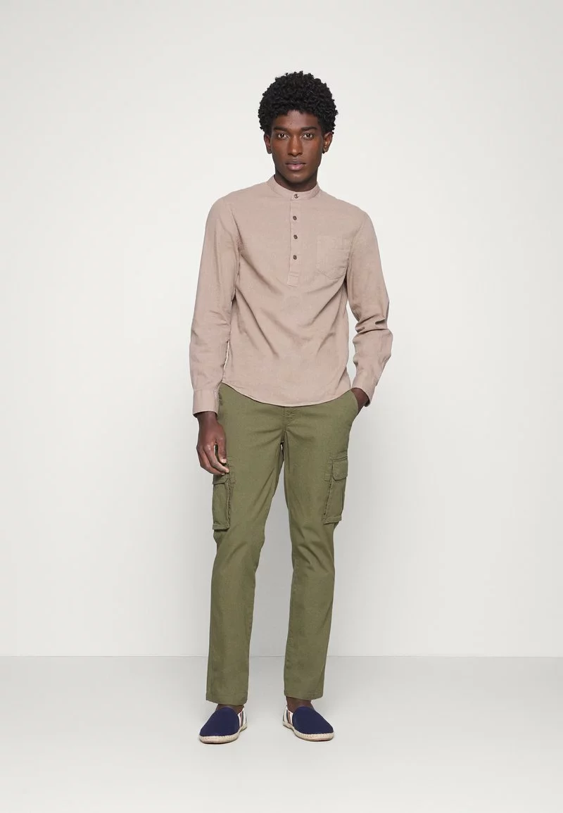Pier One Uomo Pantaloni Cargo - Olive 4 Pier One Uomo Pantaloni Cargo - Olive - immagine 2