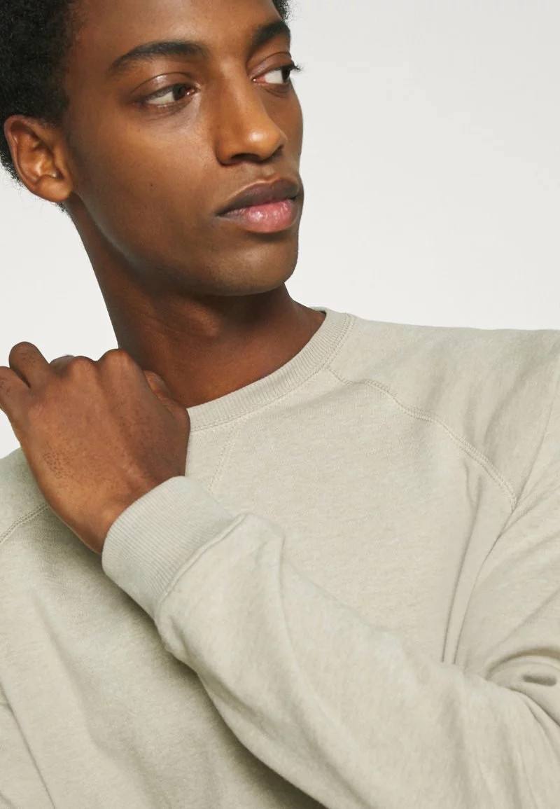 Pier One Uomo 2er Pack CREW NECK - Felpa - Tan/black 9 Pier One Uomo 2er Pack CREW NECK - Felpa - Tan/black - immagine 7