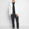 Pier One Uomo Felpa Con Zip - White 9 Pier One Uomo Felpa Con Zip - White -Offerta Economica Pier One 1667029c3e7d4ed8afb496f21d08b1ec