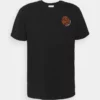 Pier One Uomo T-shirt Con Stampa - Black 12 Pier One Uomo T-shirt Con Stampa - Black -Offerta Economica Pier One 18d670765563405c8a4c56a5e4c593ad