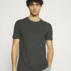 Pier One Uomo WITH BIRD STRAIGHT 5 PACK - T-shirt Basic - Dark Grey/dark Blue/olive 14 Pier One Uomo WITH BIRD STRAIGHT 5 PACK - T-shirt Basic - Dark Grey/dark Blue/olive -Offerta Economica Pier One 24cceb91aeb34dcaa9e13165a32869ce