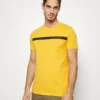 Pier One Uomo T-shirt Con Stampa - Yellow