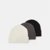 Pier One 3 PACK UNISEX - Berretto - Black/dark Grey/off-white 1 Pier One 3 PACK UNISEX - Berretto - Black/dark Grey/off-white -Offerta Economica Pier One 2d334a85fa904b9ab086b47e1eb9dc64