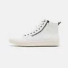 Pier One Uomo Sneakers Alte - White 2 Pier One Uomo Sneakers Alte - White -Offerta Economica Pier One 2dd5d6a9ff074860b3ec1662d368ae1c