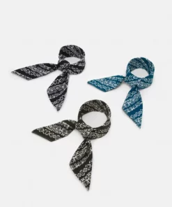 Pier One BANDANAS 3 PACK UNISEX - Foulard - Black/khaki/blue
