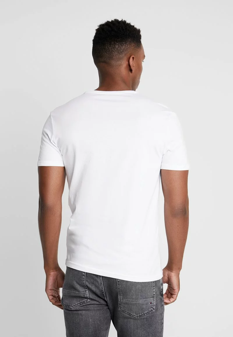 Pier One Uomo 3 PACK - T-shirt Basic - White 6 Pier One Uomo 3 PACK - T-shirt Basic - White - immagine 4