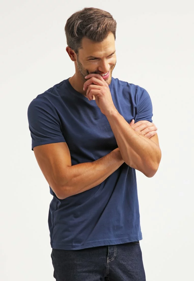 Pier One Uomo T-shirt Basic - Dark Blue 3 Pier One Uomo T-shirt Basic - Dark Blue