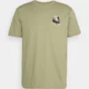 Pier One Uomo MOON SCENE GRAPHIC T-SHIRT - T-shirt Con Stampa - Olive 16 Pier One Uomo MOON SCENE GRAPHIC T-SHIRT - T-shirt Con Stampa - Olive -Offerta Economica Pier One 538c3ca1368d45329d6c7bda43406f37