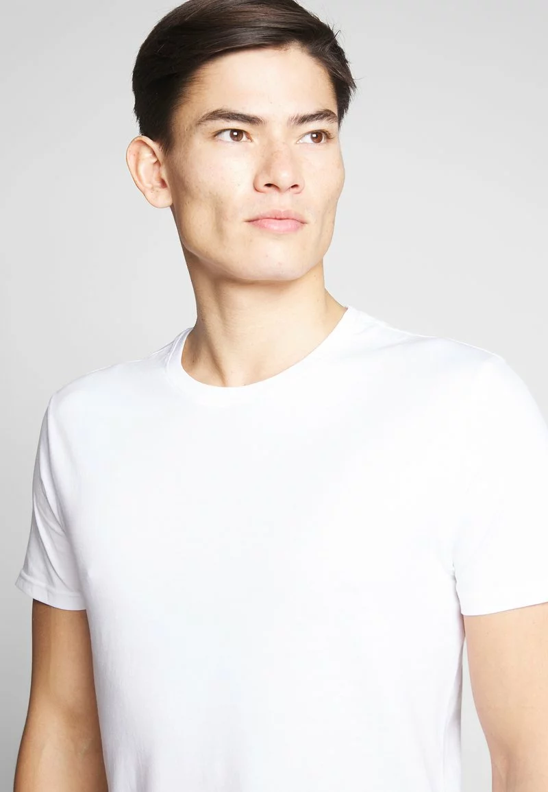 Pier One Uomo 2 PACK - T-shirt Basic - White/dark Blue 7 Pier One Uomo 2 PACK - T-shirt Basic - White/dark Blue - immagine 5