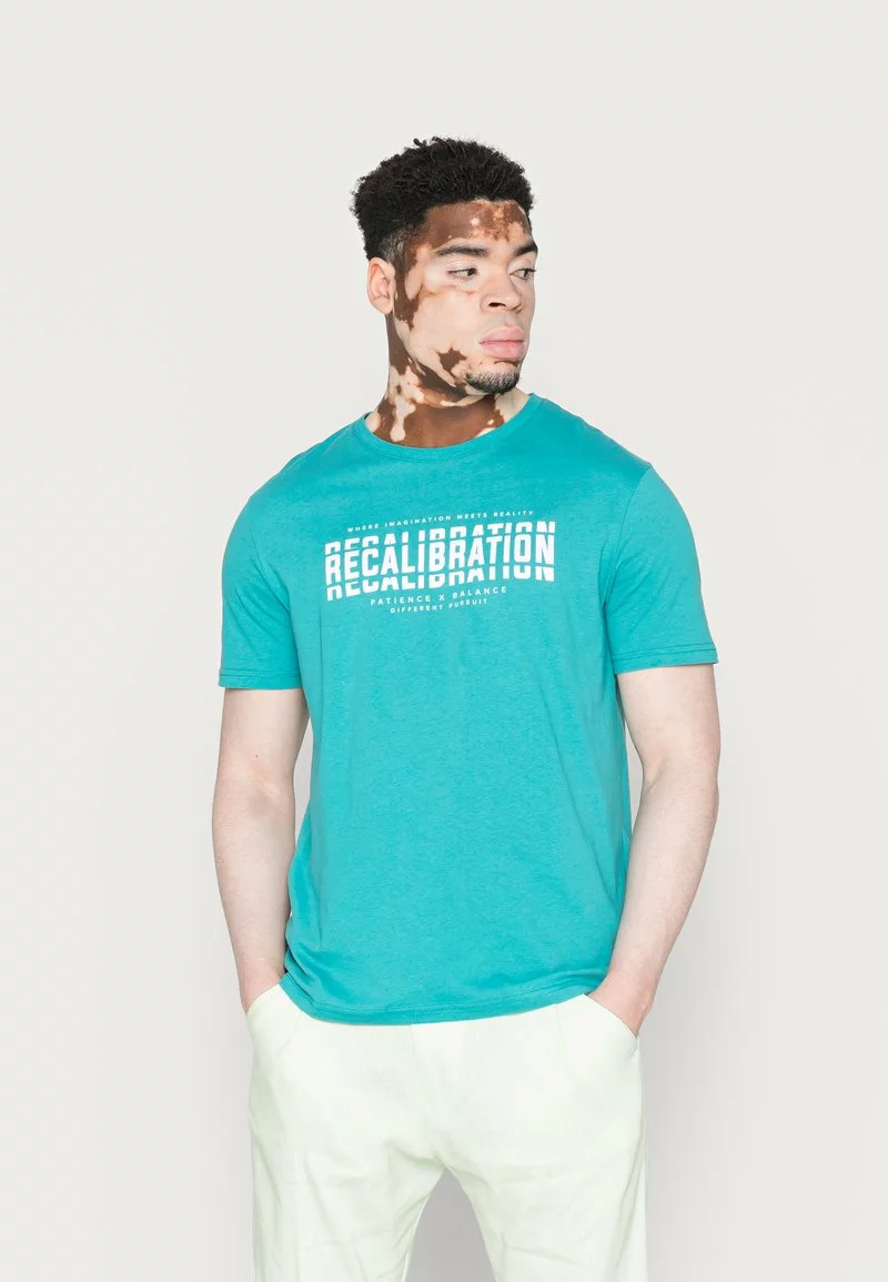 Pier One Uomo RECALIBRATION GRAPHIC TEE - T-shirt Con Stampa - Blue 3 Pier One Uomo RECALIBRATION GRAPHIC TEE - T-shirt Con Stampa - Blue