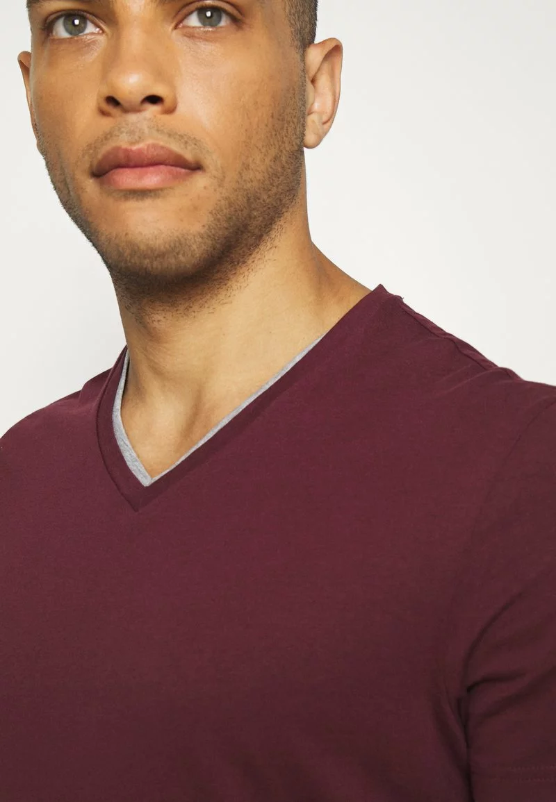 Pier One Uomo T-shirt Basic - Bordeaux 8 Pier One Uomo T-shirt Basic - Bordeaux - immagine 6