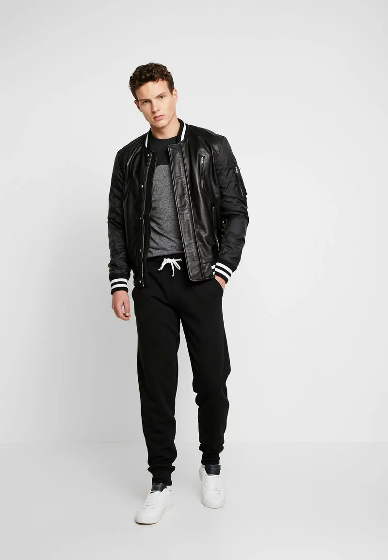 Pier One Uomo T-shirt Con Stampa - Black 4 Pier One Uomo T-shirt Con Stampa - Black - immagine 2