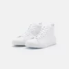 Pier One UNISEX - Sneakers Alte - White 9 Pier One UNISEX - Sneakers Alte - White -Offerta Economica Pier One 66b67ebf961640989177613d56851a2c