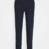 Pier One Uomo Pantaloni Sportivi - Dark Blue 13 Pier One Uomo Pantaloni Sportivi - Dark Blue -Offerta Economica Pier One 68fef1c610664e9e8a8125bc4eda23e5