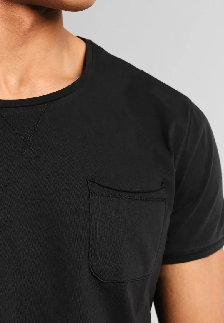 Pier One Uomo T-shirt Basic - Black 7 Pier One Uomo T-shirt Basic - Black - immagine 5