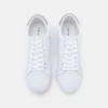 Pier One UNISEX - Sneakers Basse - White/light Grey -Offerta Economica Pier One 6a7ab81c7ba34e9fad5d9c01dd8b93d2