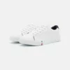 Pier One UNISEX - Sneakers Basse - White 9 Pier One UNISEX - Sneakers Basse - White -Offerta Economica Pier One 7a5eae5954904110b3c023efc4c6e8ab