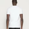 Pier One Uomo 3 PACK - T-shirt Basic - White/black/light Grey 11 Pier One Uomo 3 PACK - T-shirt Basic - White/black/light Grey -Offerta Economica Pier One 7b7d27eccaab4e3f8028ef96d21526b5