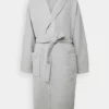 Pier One Uomo Accappatoio - Light Grey 10 Pier One Uomo Accappatoio - Light Grey -Offerta Economica Pier One 7e81dc4ed4b44161bd5fd6dab7aa6566