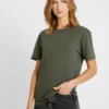 Pier One Uomo T-shirt Basic - Khaki 11 Pier One Uomo T-shirt Basic - Khaki -Offerta Economica Pier One 876a1ba468ec4782aa4d3077b2037828
