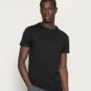 Pier One Uomo 3 PACK - T-shirt Basic - White/black/light Grey 13 Pier One Uomo 3 PACK - T-shirt Basic - White/black/light Grey -Offerta Economica Pier One 8841ef7a330647bd9e8c373d192746b9