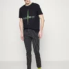 Pier One Uomo T-shirt Con Stampa - Black 10 Pier One Uomo T-shirt Con Stampa - Black -Offerta Economica Pier One 8a1160b3c3c942d38d9cbe9ea0f14a92