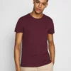 Pier One Uomo T-shirt Basic - Bordeaux -Offerta Economica Pier One 960df8d62e7b47a6822fb4f27e309b57