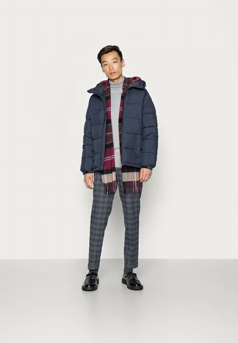Pier One Uomo BASIC PUFFER JACKET WITH CONTRAST HOOD - Giacca Invernale - Dark Blue/bordeaux 4 Pier One Uomo BASIC PUFFER JACKET WITH CONTRAST HOOD - Giacca Invernale - Dark Blue/bordeaux - immagine 2