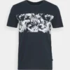 Pier One Uomo T-shirt Con Stampa - Dark Blue 10 Pier One Uomo T-shirt Con Stampa - Dark Blue -Offerta Economica Pier One abd54f5633444964a6317862d2a0ce34