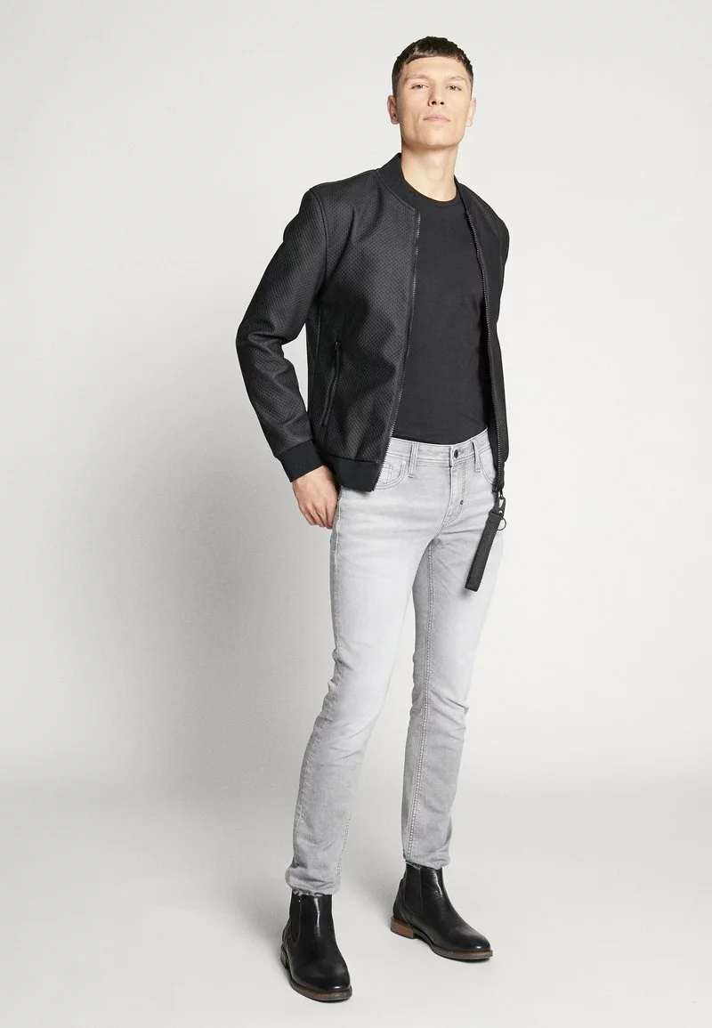 Pier One Uomo 2 PACK - Top - White/black 3 Pier One Uomo 2 PACK - Top - White/black