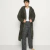 Pier One Uomo Accappatoio - Khaki 8 Pier One Uomo Accappatoio - Khaki -Offerta Economica Pier One cf9ab4d8d92b4c9a9a89f40e05e5845e