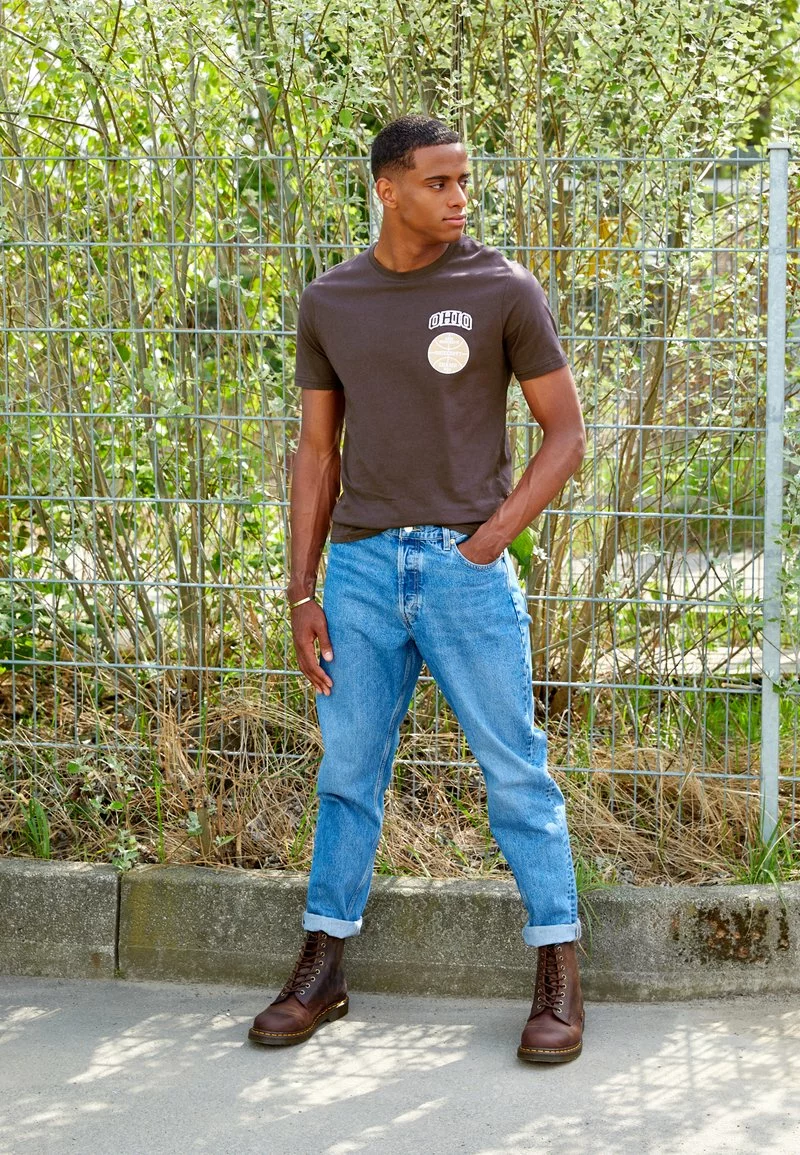 Pier One Uomo GRAPHIC T-SHIRT - T-shirt Basic - Brown 5 Pier One Uomo GRAPHIC T-SHIRT - T-shirt Basic - Brown - immagine 3