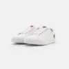Pier One UNISEX - Sneakers Basse - White 9 Pier One UNISEX - Sneakers Basse - White -Offerta Economica Pier One d740f5e7307e4eeea89d379af53bd5fd