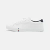 Pier One UNISEX - Sneakers Basse - White 2 Pier One UNISEX - Sneakers Basse - White -Offerta Economica Pier One dbcb9881162144e39874e607519a6208