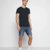 Pier One Uomo T-shirt Basic - Dark Blue 8 Pier One Uomo T-shirt Basic - Dark Blue -Offerta Economica Pier One e856ba84007349038d0e0b3c9c9e3f30