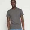 Pier One Uomo 3 PACK - T-shirt Basic - Black/grey/green -Offerta Economica Pier One ee89d58fc61140e19ce307b0b3b5e4cf