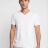 Pier One Uomo 3 PACK - T-shirt Basic - White 9 Pier One Uomo 3 PACK - T-shirt Basic - White -Offerta Economica Pier One fd68aca94202435bb88cb41ee1b2ad23